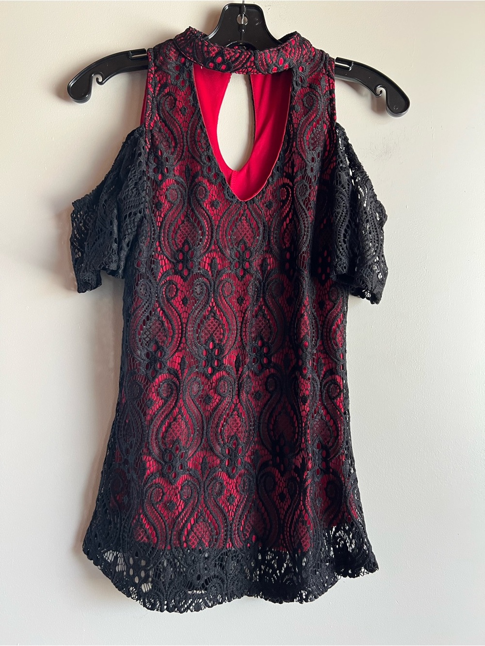 Black Red Lace Cold Shoulder Tunic Top Small Keyhole Gothic Romantic Y2K